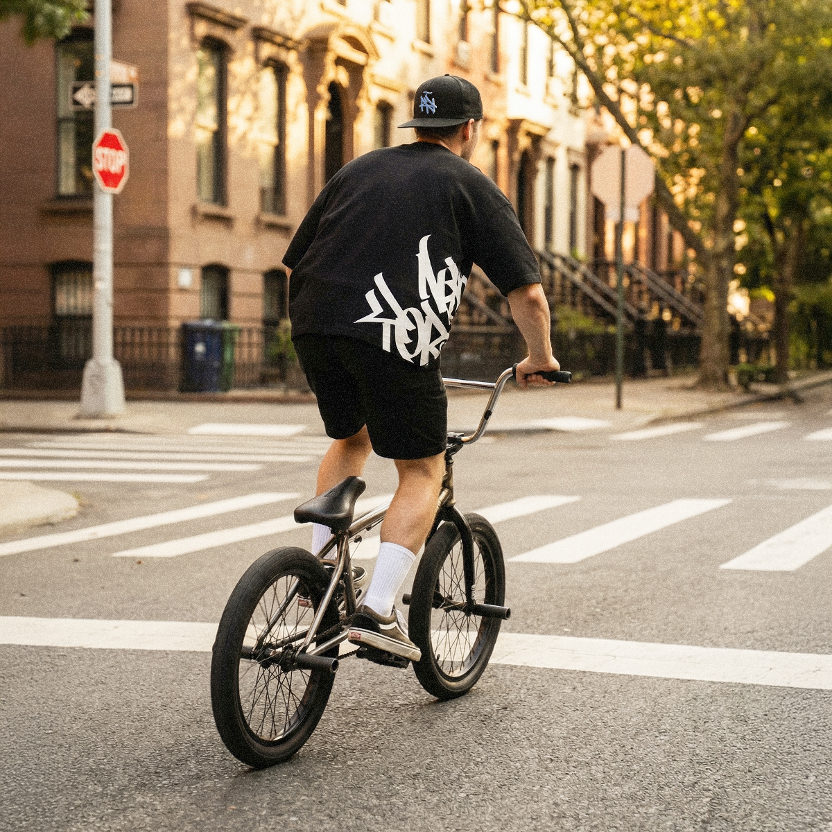 "New Yorker" Graffiti Handstyle - Black Heavyweight T-Shirt