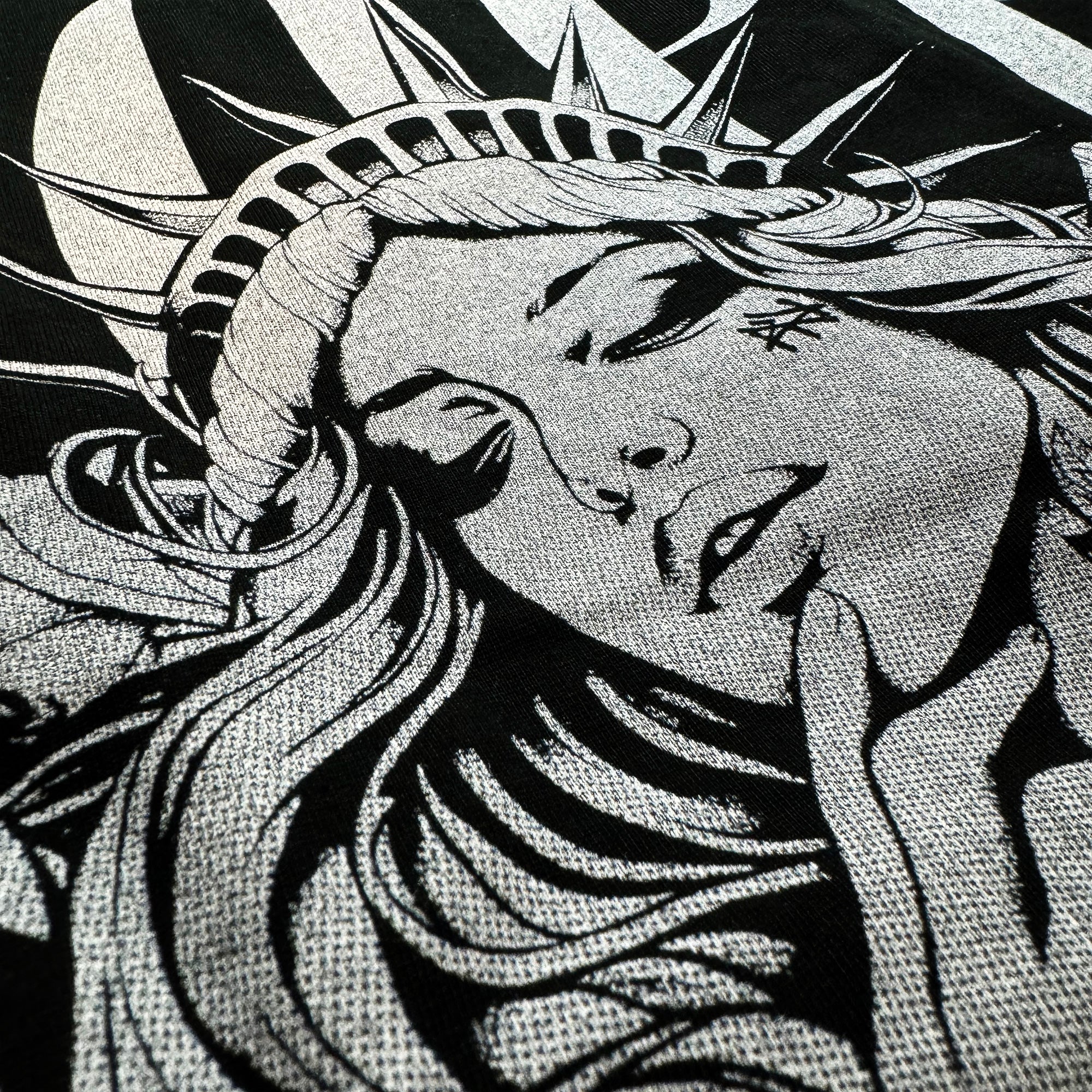 HOPE Statue of Liberty - Heavyweight T-Shirt