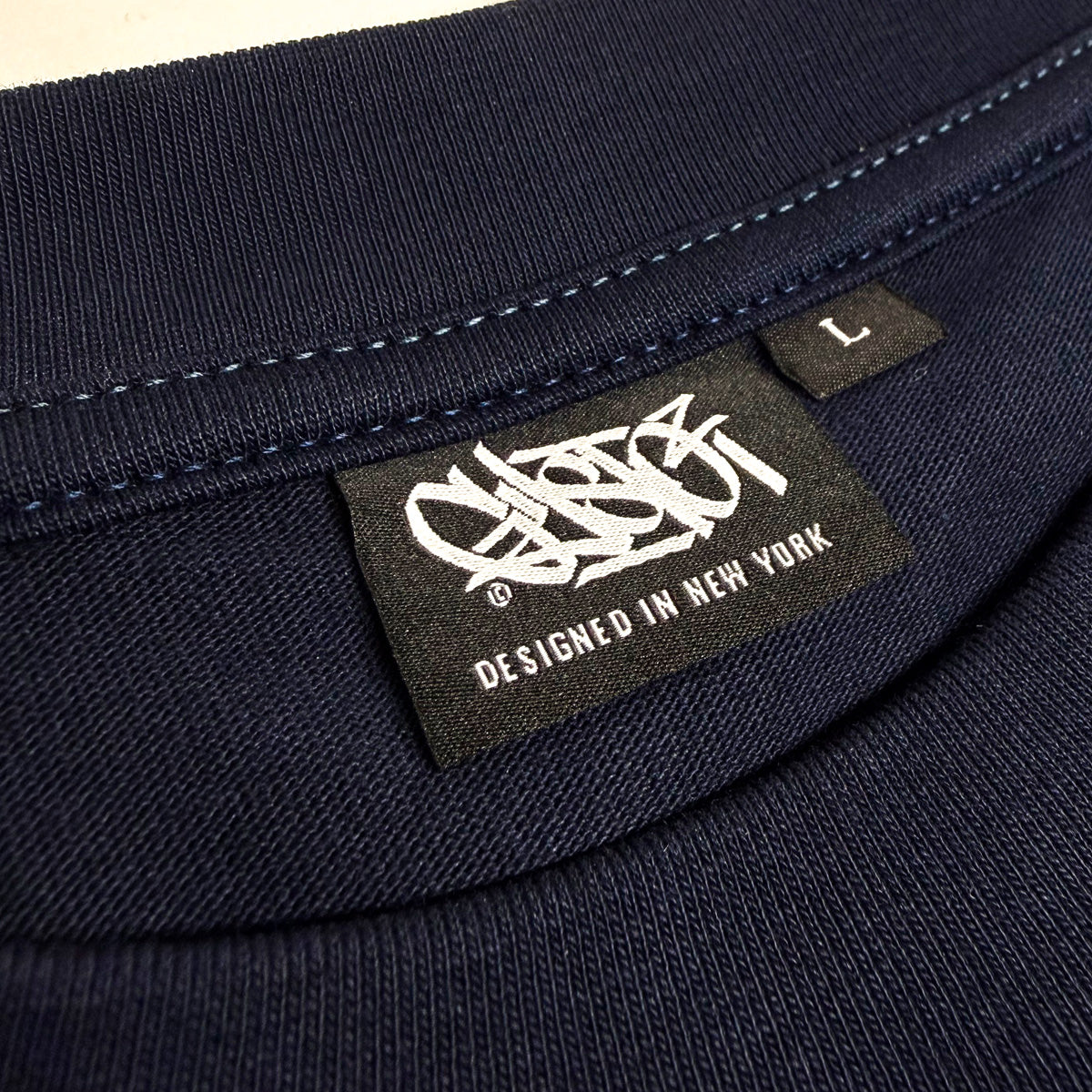 "New Yorker" Graffiti Handstyle - Midnight Navy Blue Heavyweight T-Shirt