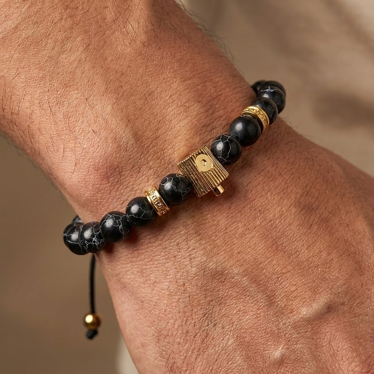 NY Fat Cap Beaded Bracelet - Black and Gold